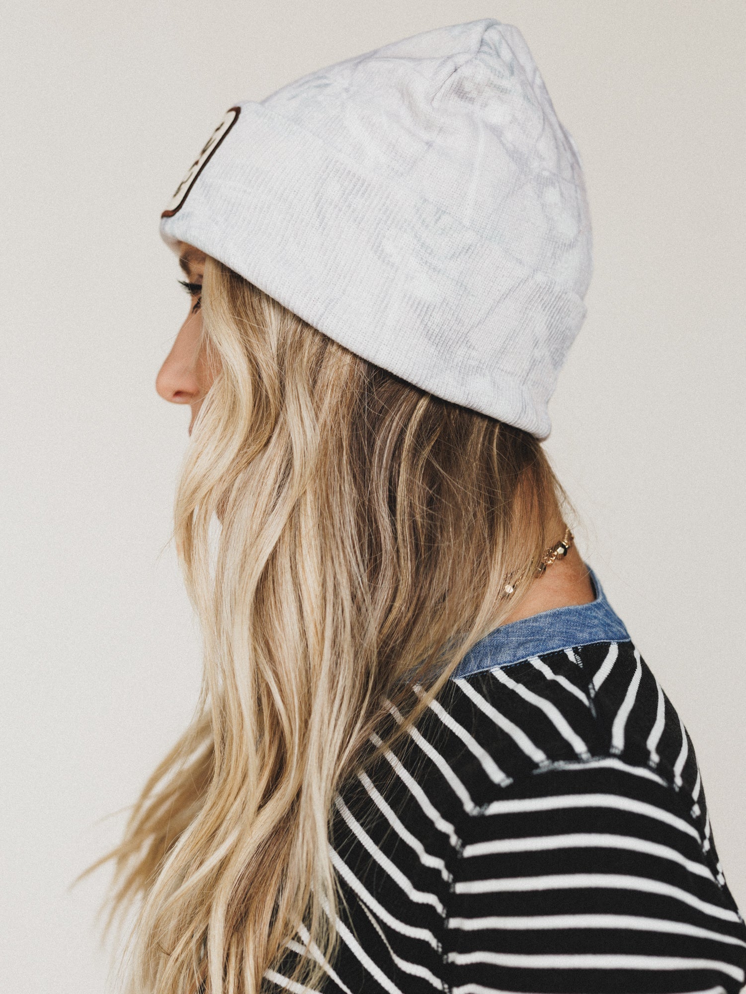Howdy Darlin Beanie - Beige Camo