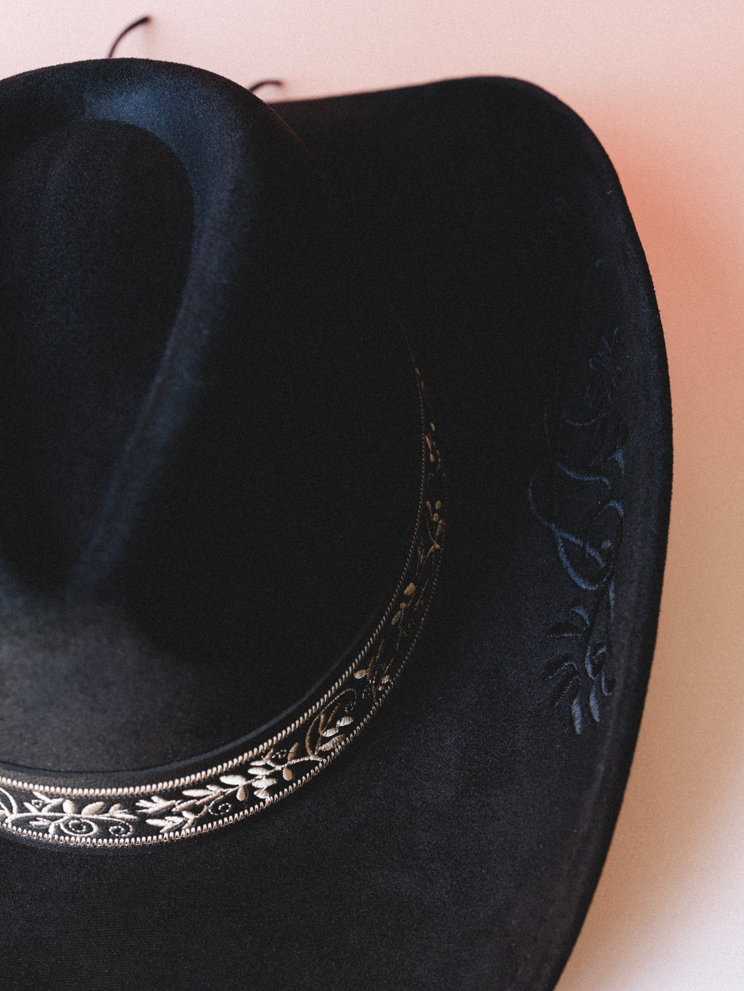 Western Song Cowgirl Hat - Black