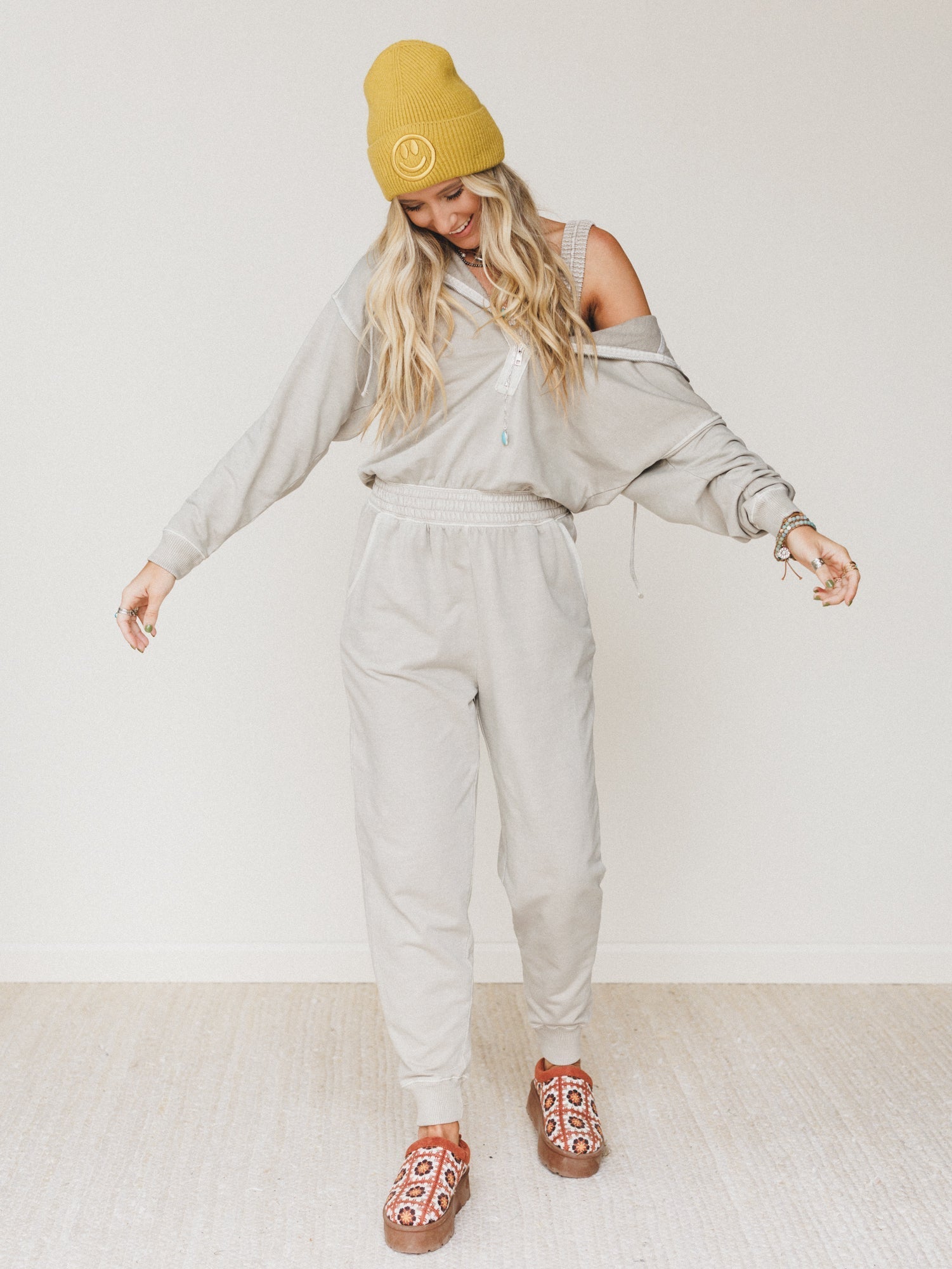 Nesta Smiley Beanie - Mustard